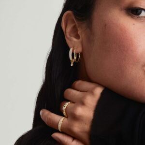 Between Hoops - Image 3